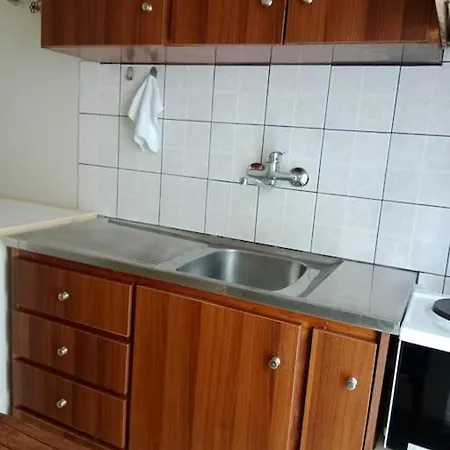 Cherry - Happyhostgr - Downtown Volos