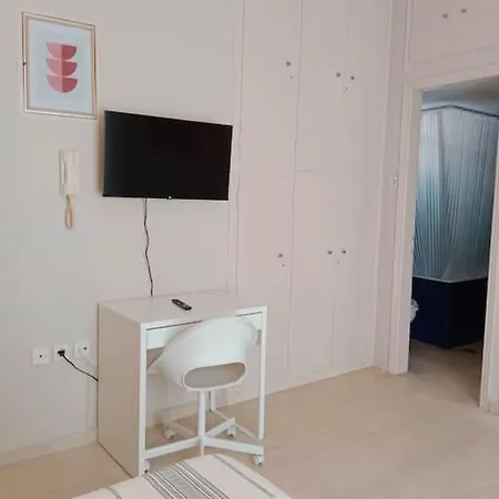 Cherry - Happyhostgr - Downtown