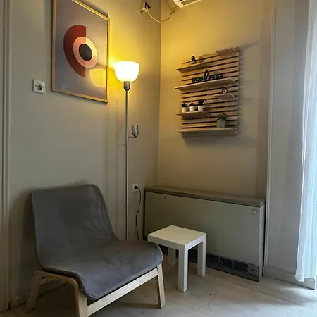 Cherry - Happyhostgr - Downtown Volos